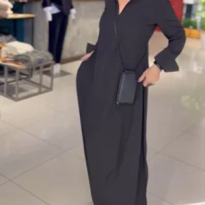 Lara | Abito comodo con spacchi