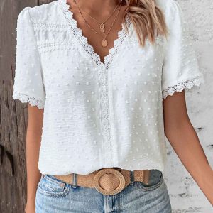 Angelika | Elegante camicetta con scollo a V