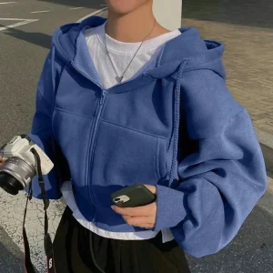 Mariam | Felpa con cappuccio Winter Chic