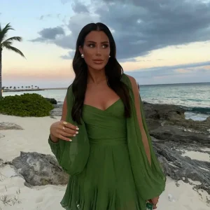 Mila | Mini abito con schiena scoperta e maniche a palloncino