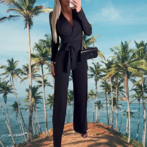 Aria | Tuta dritta alla moda